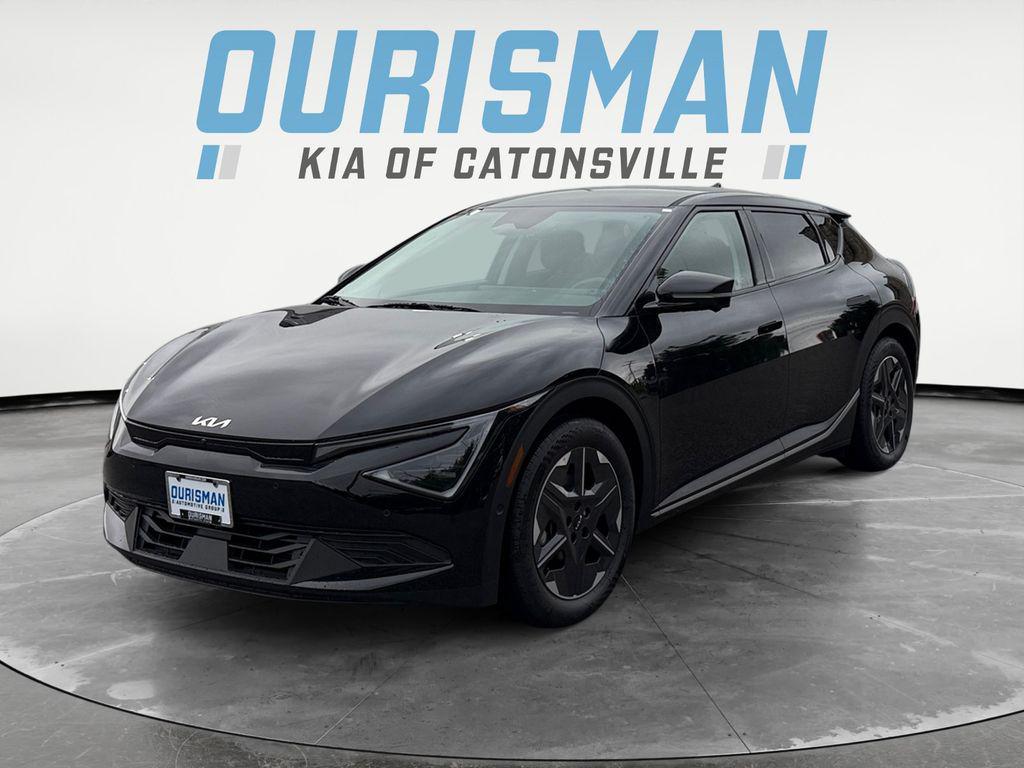 new 2025 Kia EV6 car, priced at $42,000