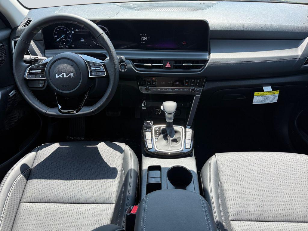 new 2025 Kia Seltos car, priced at $31,843