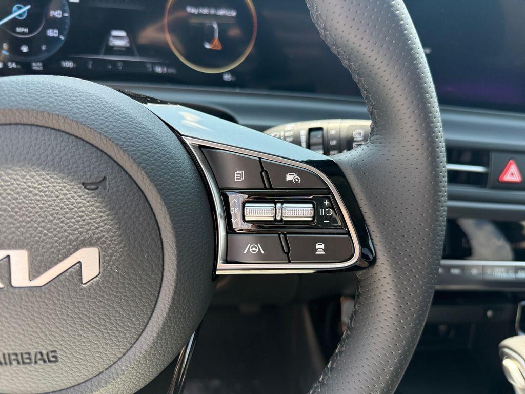 new 2025 Kia Seltos car, priced at $31,843