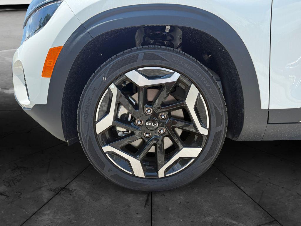 new 2025 Kia Seltos car, priced at $31,843