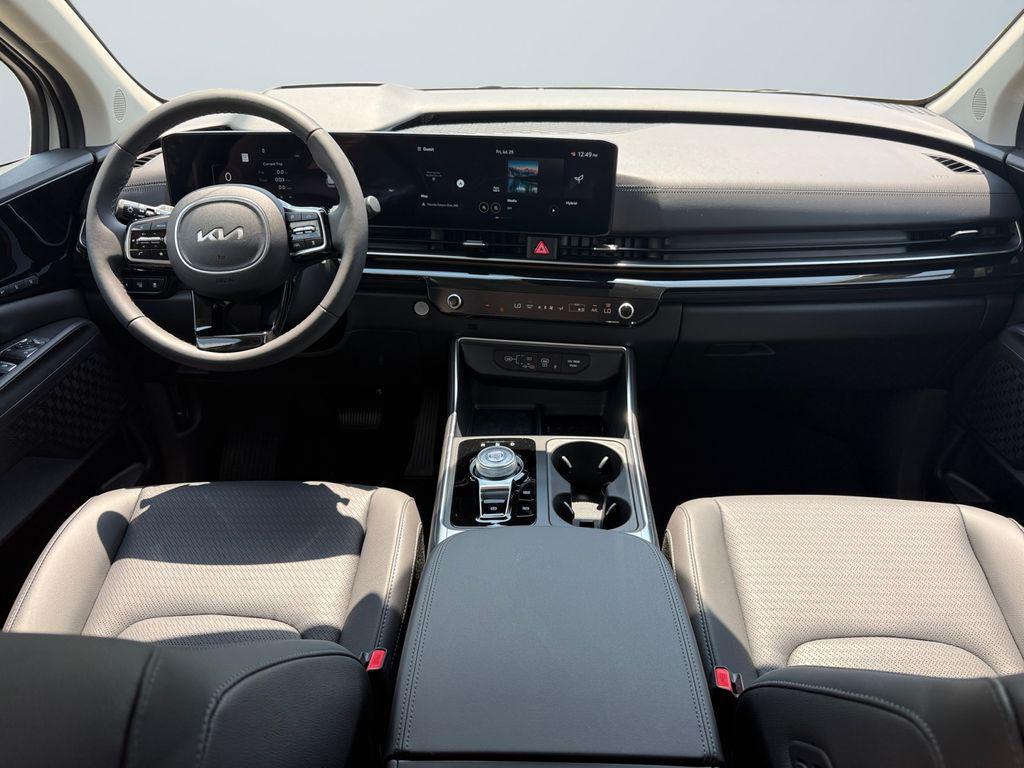 new 2026 Kia Carnival Hybrid car, priced at $52,592