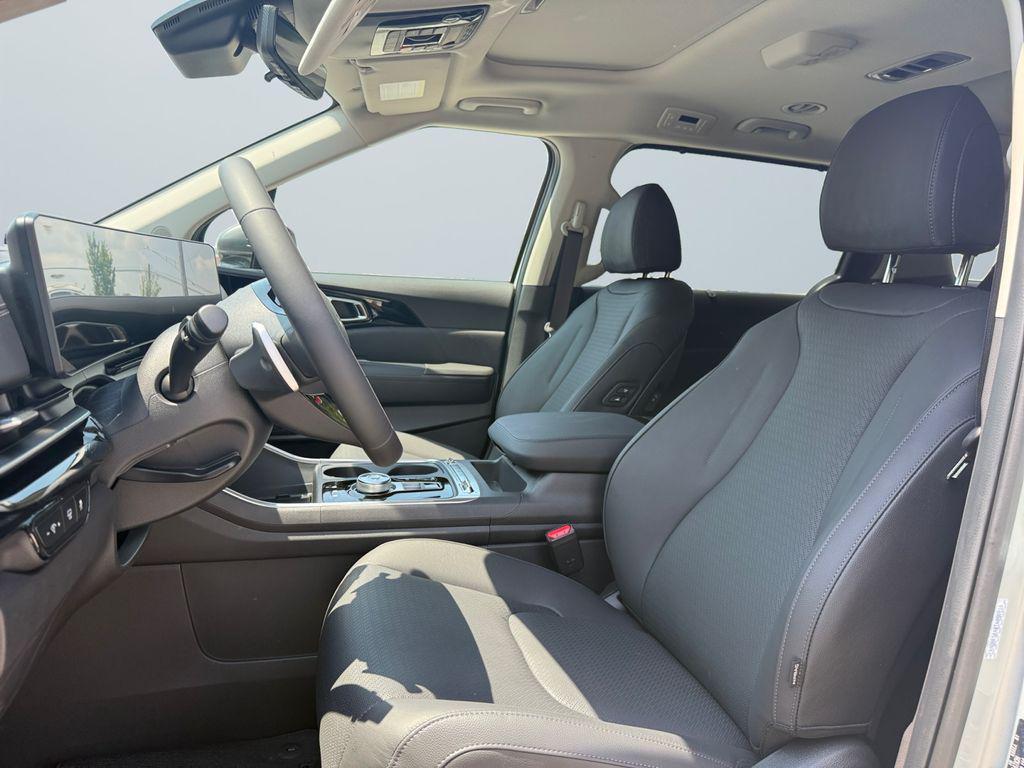 new 2026 Kia Carnival Hybrid car, priced at $52,592