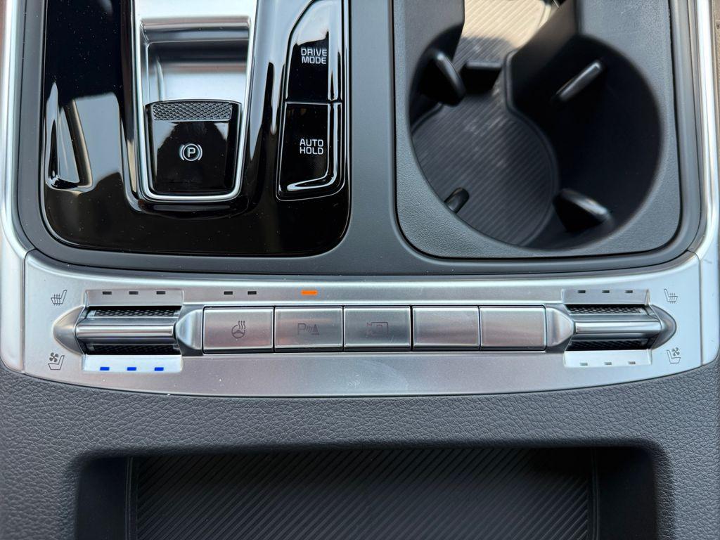 new 2026 Kia Carnival Hybrid car, priced at $52,592