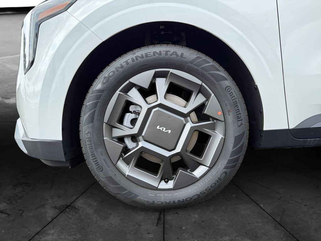 new 2026 Kia Carnival Hybrid car, priced at $43,440
