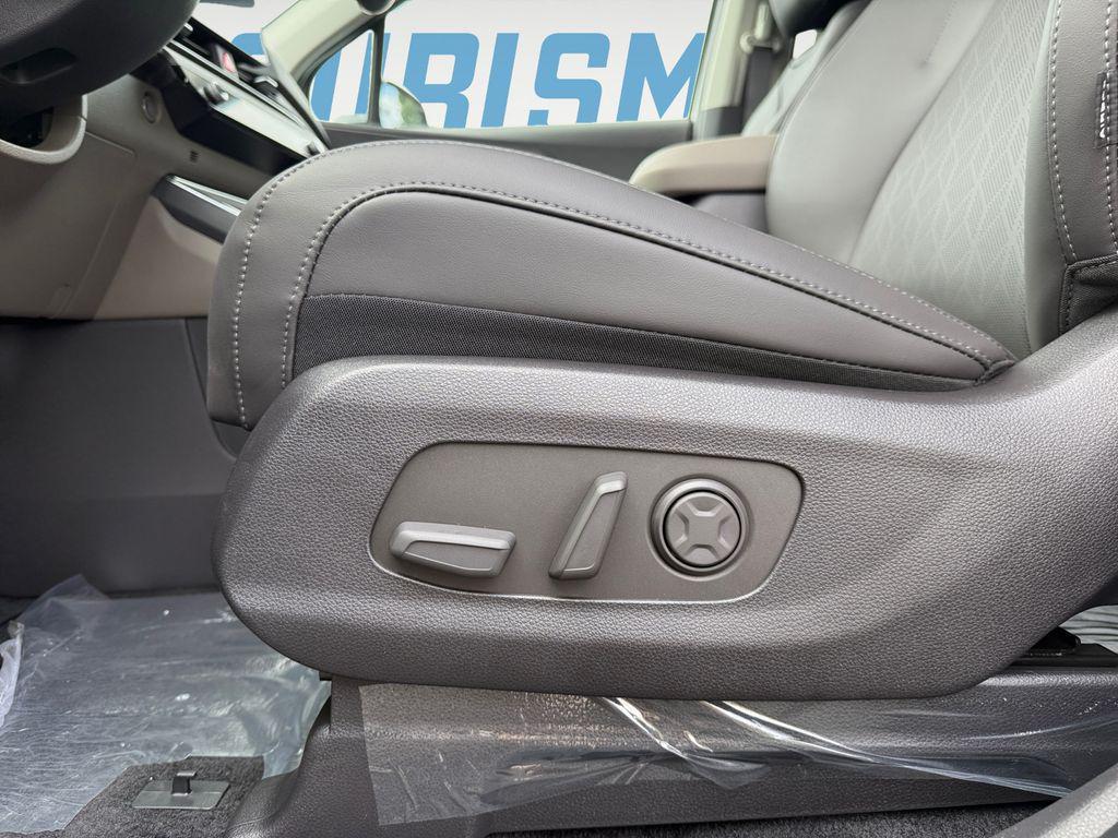 new 2026 Kia Carnival Hybrid car, priced at $43,440