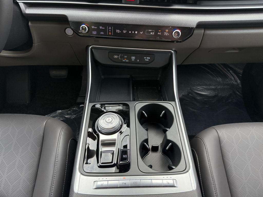 new 2026 Kia Carnival Hybrid car, priced at $43,440