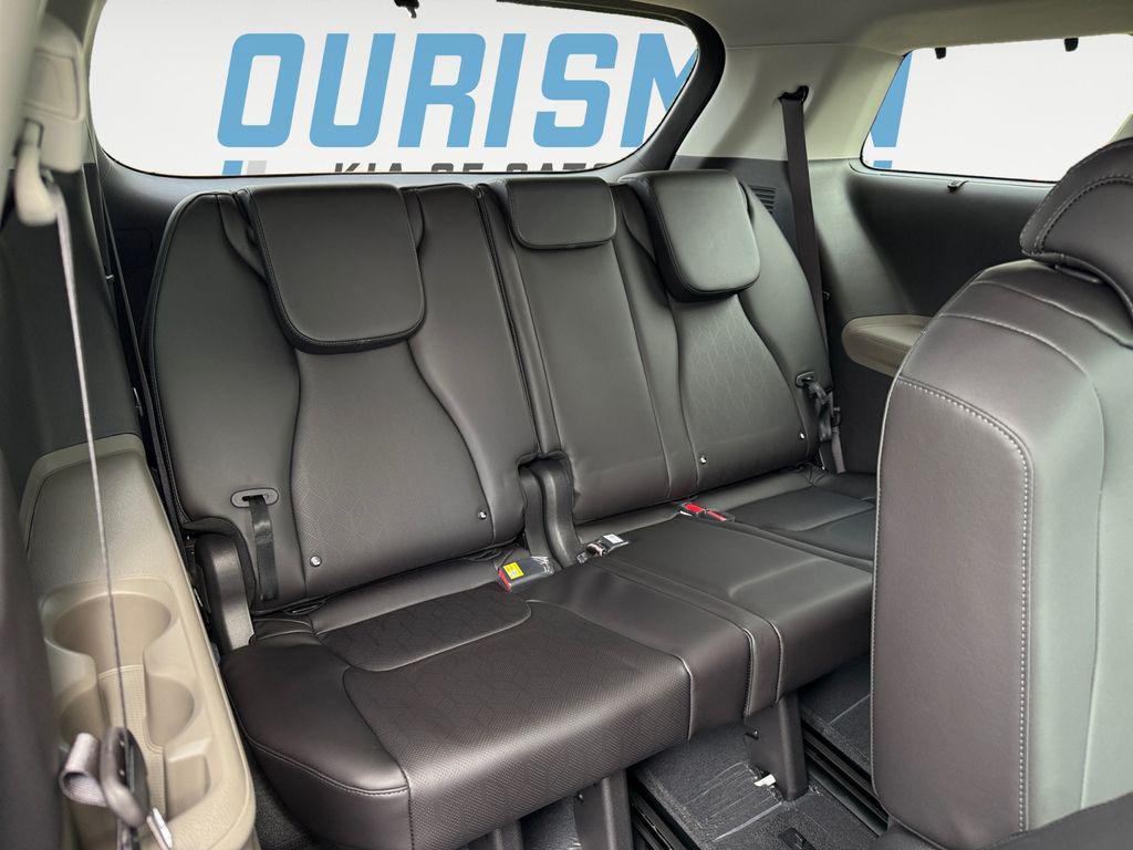 new 2026 Kia Carnival Hybrid car, priced at $43,440