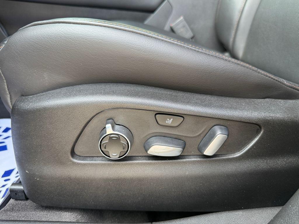 used 2019 Cadillac XT4 car, priced at $21,800