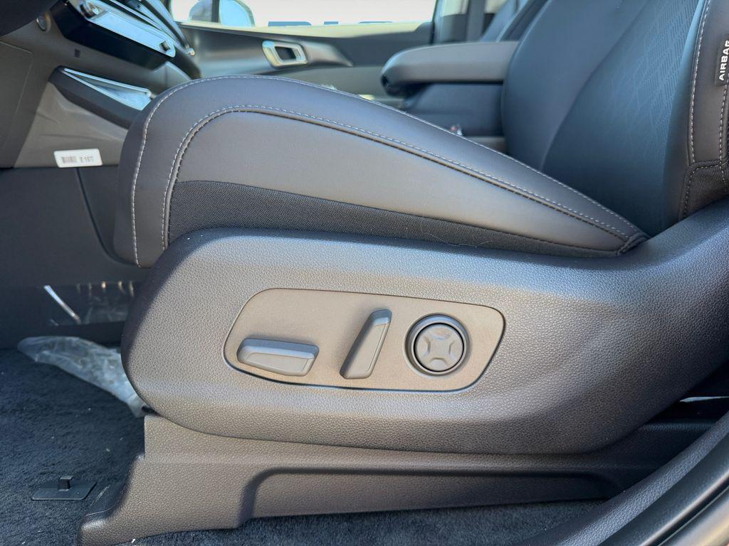 new 2026 Kia Carnival Hybrid car, priced at $41,165