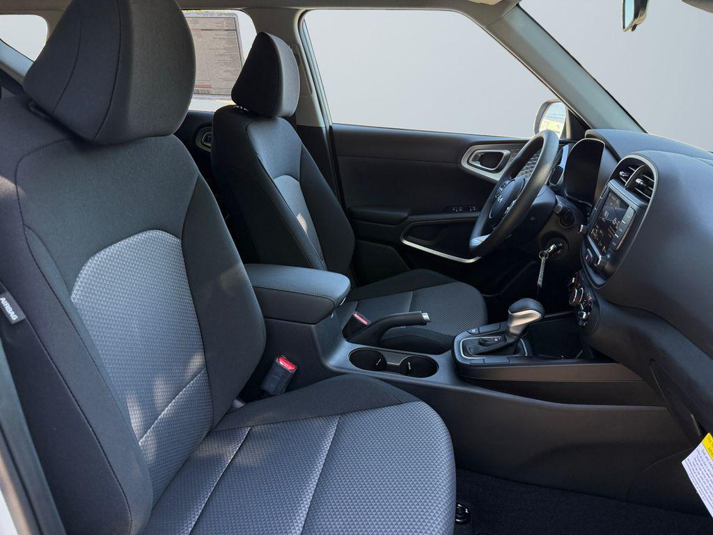 new 2025 Kia Soul car, priced at $18,300