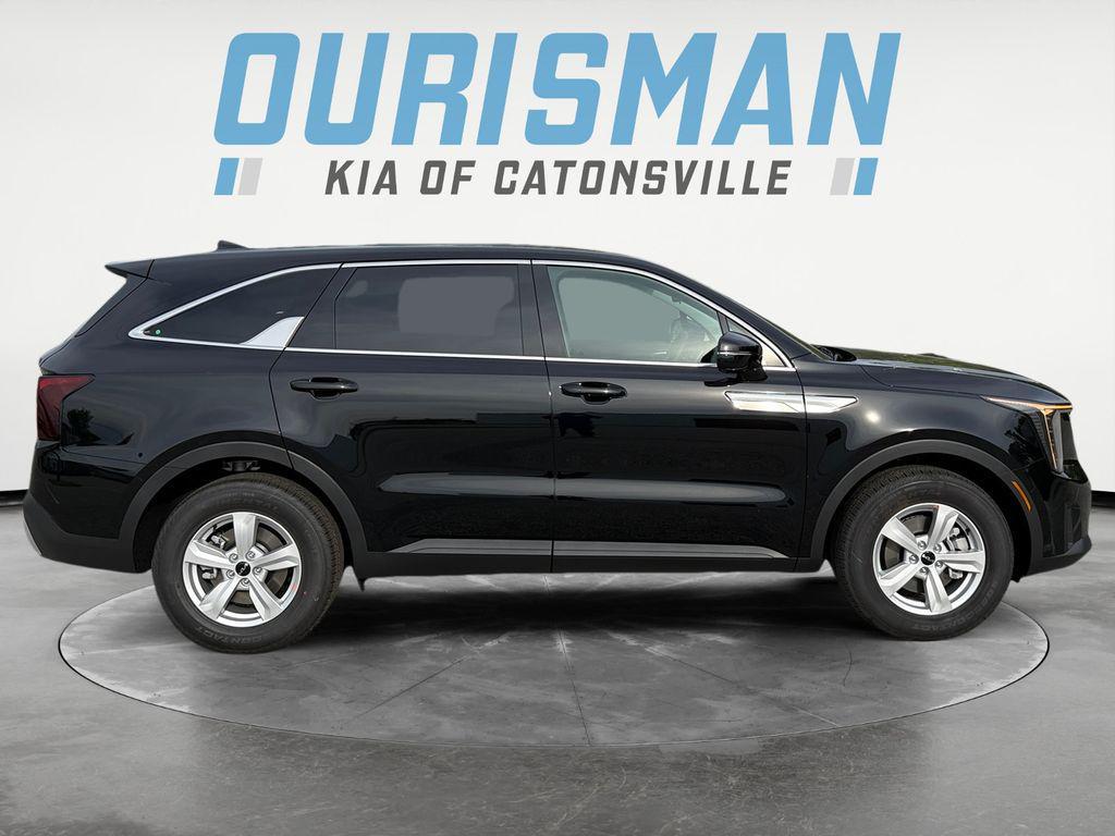 new 2026 Kia Sorento car, priced at $32,248