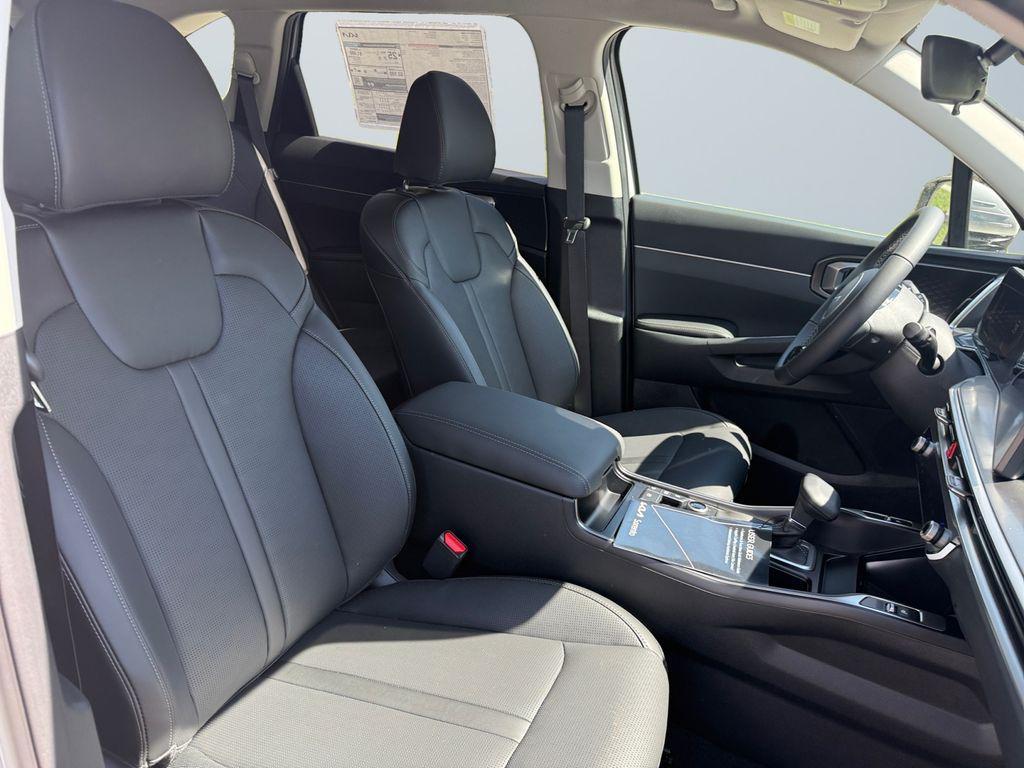 new 2025 Kia Sorento car, priced at $33,000