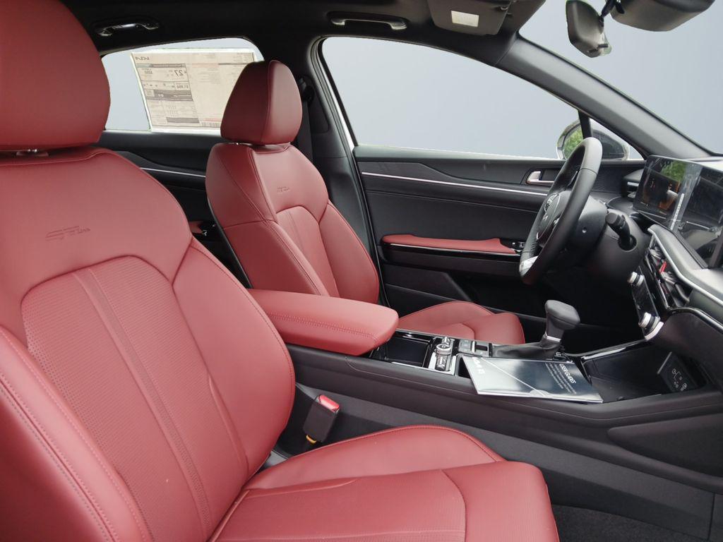 new 2025 Kia K5 car, priced at $32,301