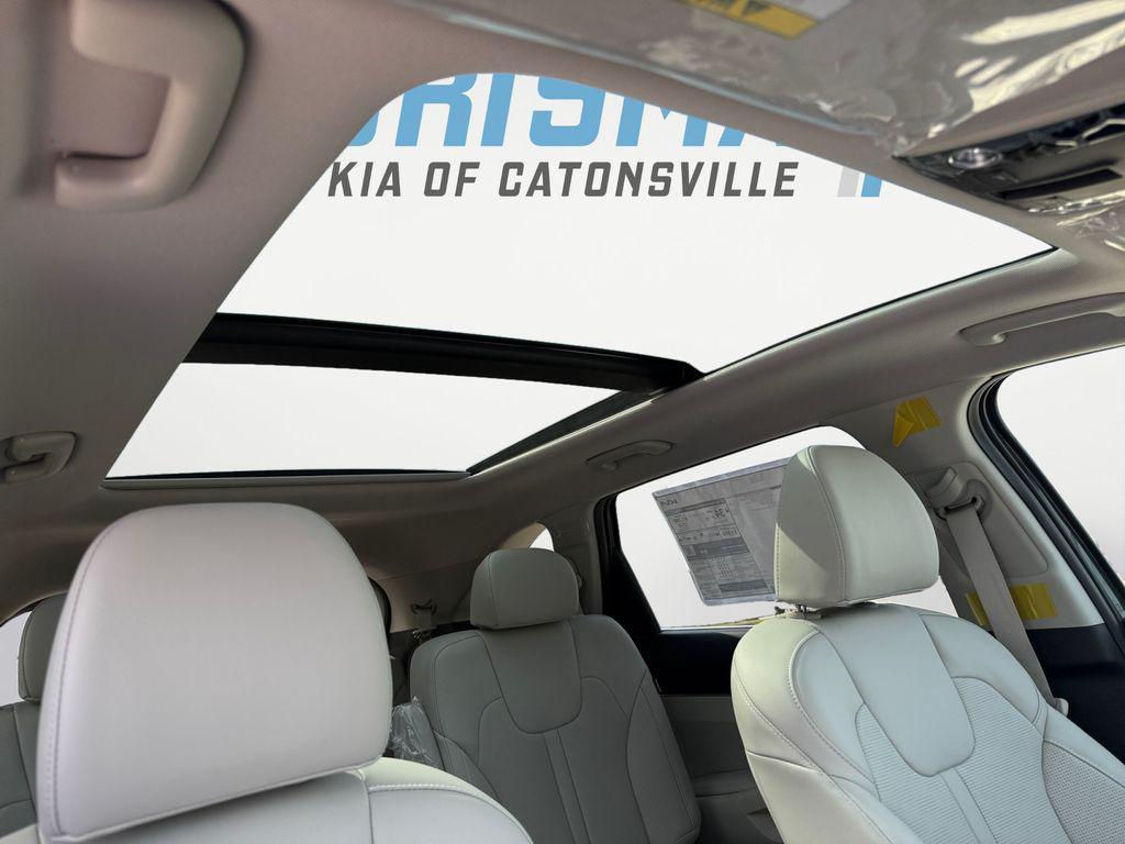 new 2025 Kia Sorento Hybrid car, priced at $36,300