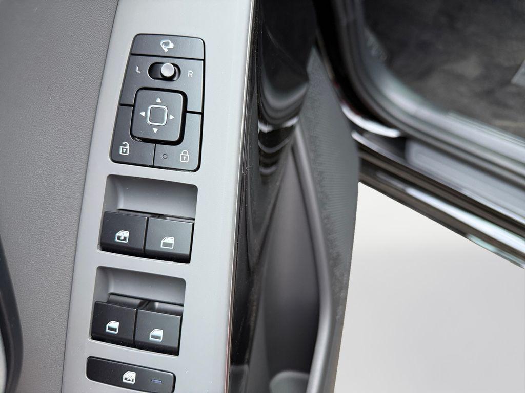 new 2025 Kia Niro car, priced at $32,746