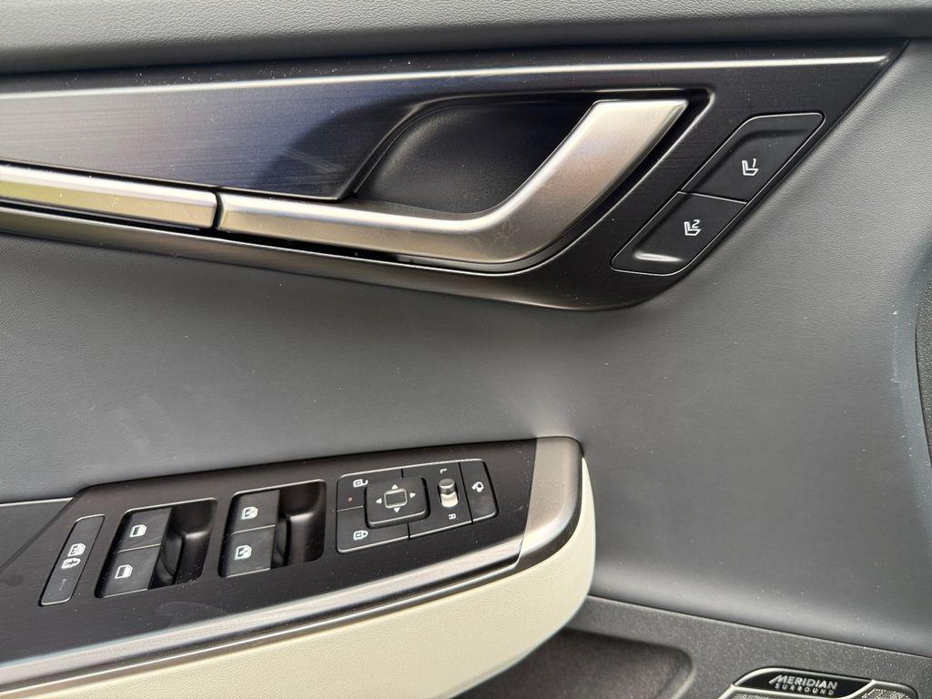 new 2025 Kia EV6 car, priced at $47,800