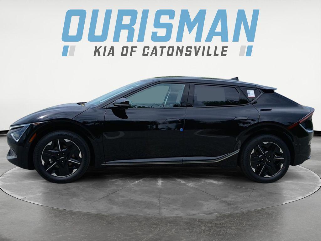 new 2025 Kia EV6 car, priced at $44,000