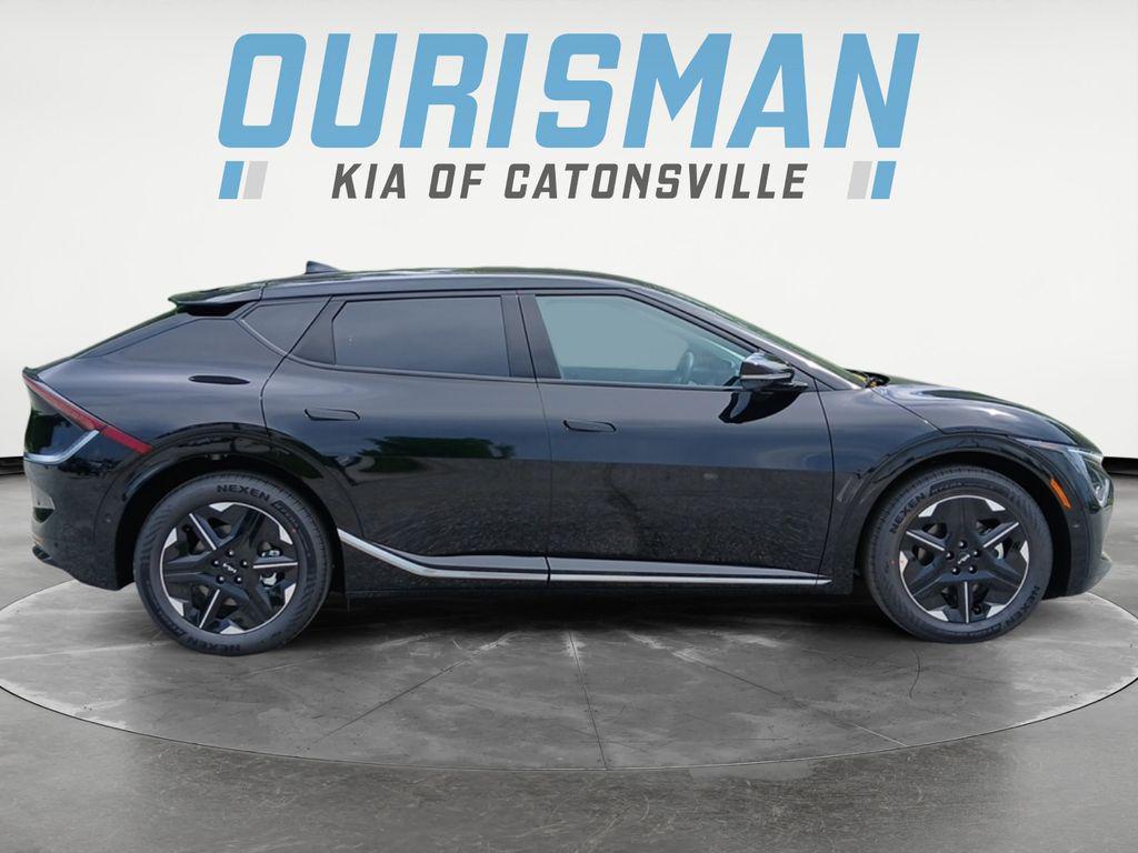 new 2025 Kia EV6 car, priced at $44,000