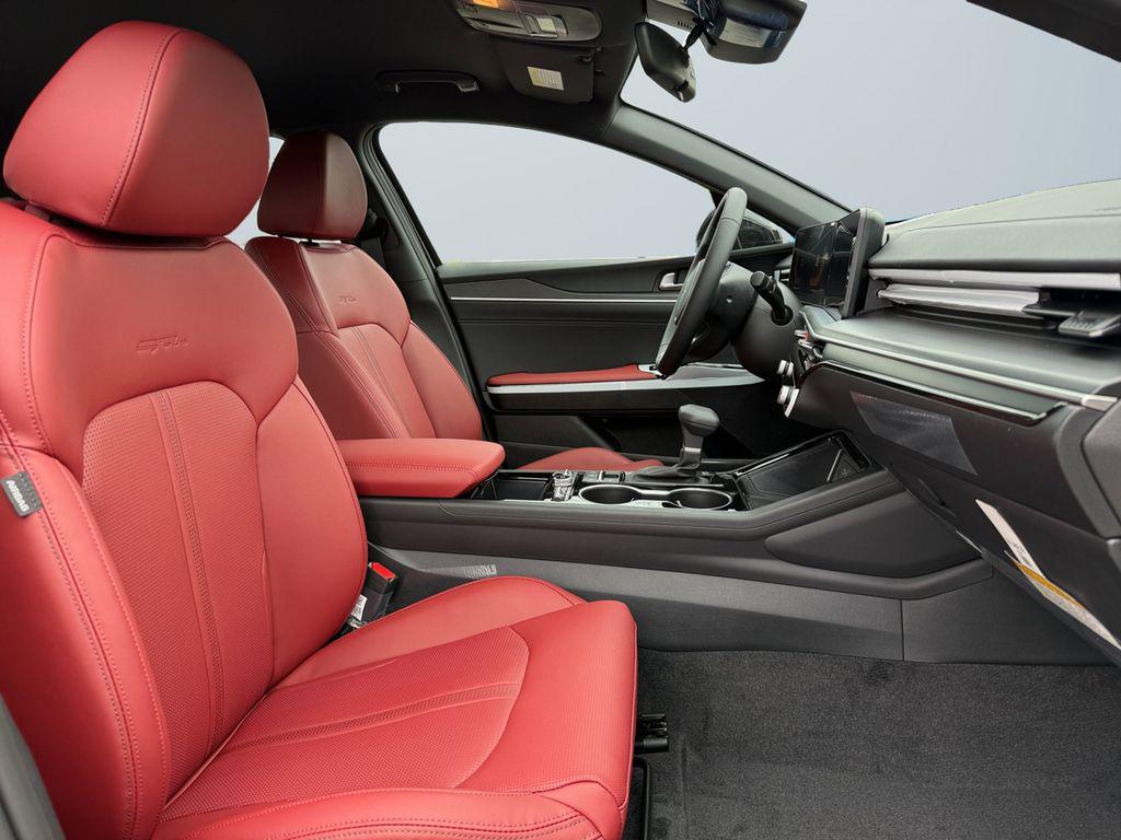new 2026 Kia K5 car, priced at $30,121