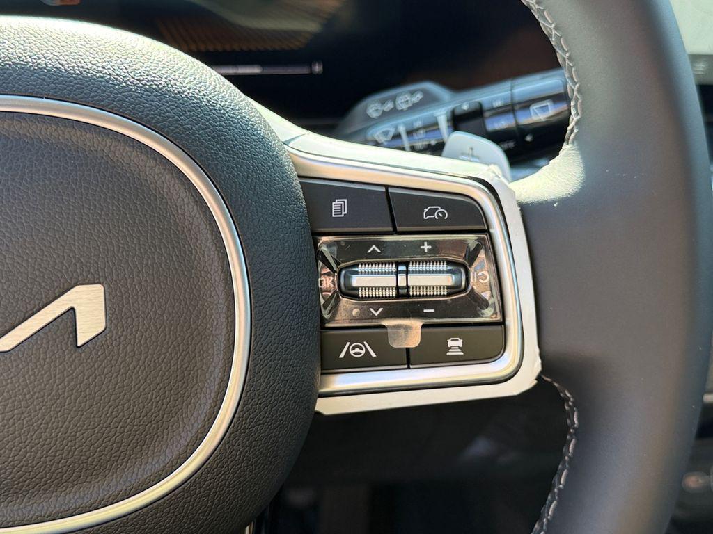 new 2025 Kia Sorento Hybrid car, priced at $35,300