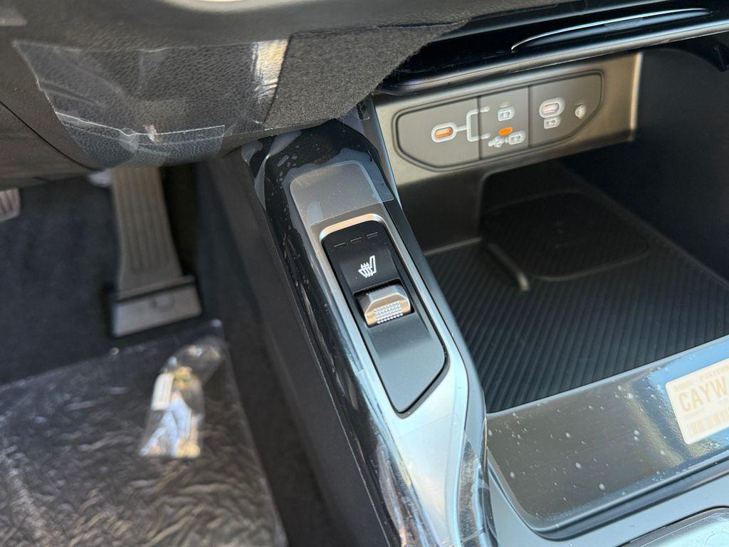 new 2025 Kia Sorento Hybrid car, priced at $35,300