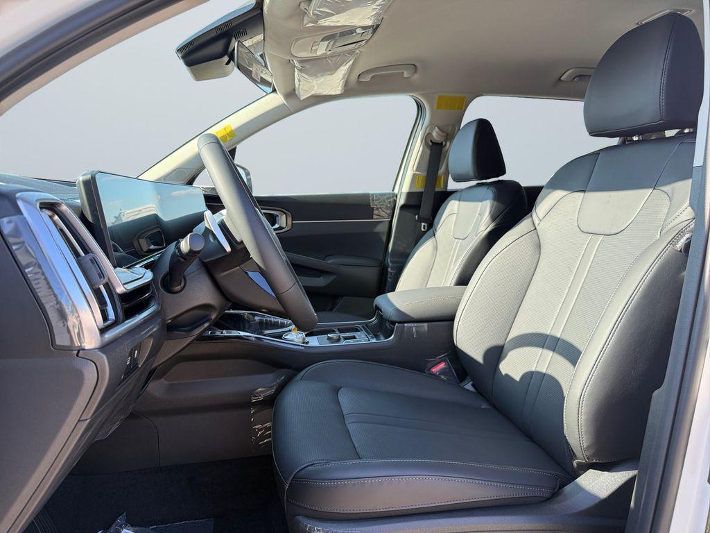 new 2025 Kia Sorento Hybrid car, priced at $35,300