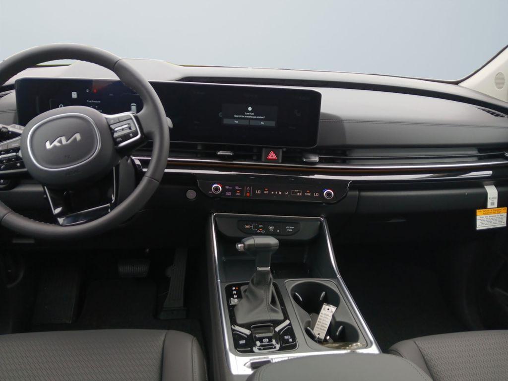 new 2026 Kia Carnival car, priced at $50,678