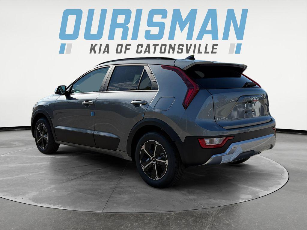 new 2025 Kia Niro car, priced at $30,178