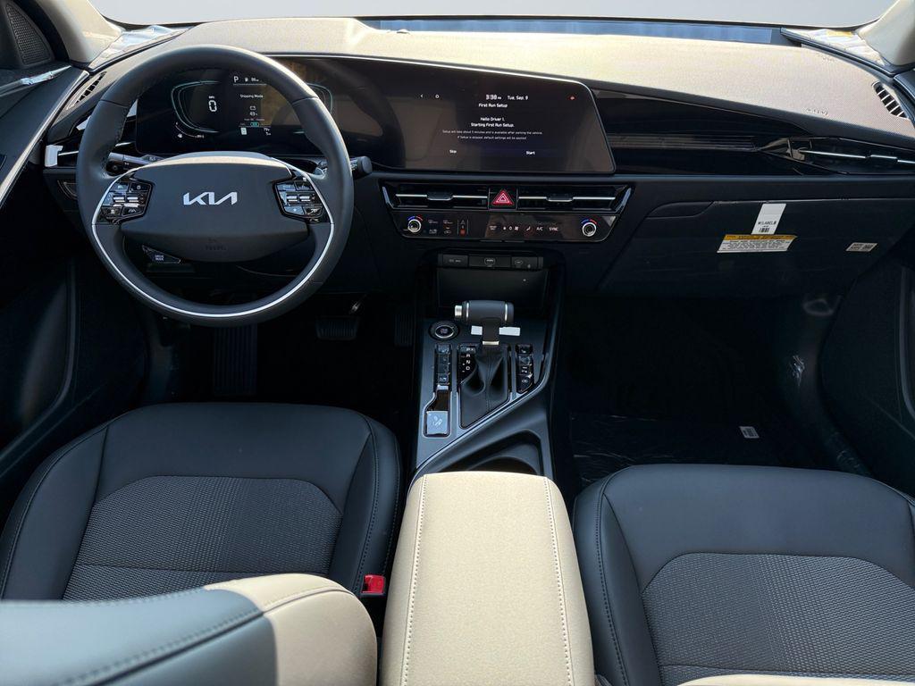 new 2025 Kia Niro car, priced at $30,178