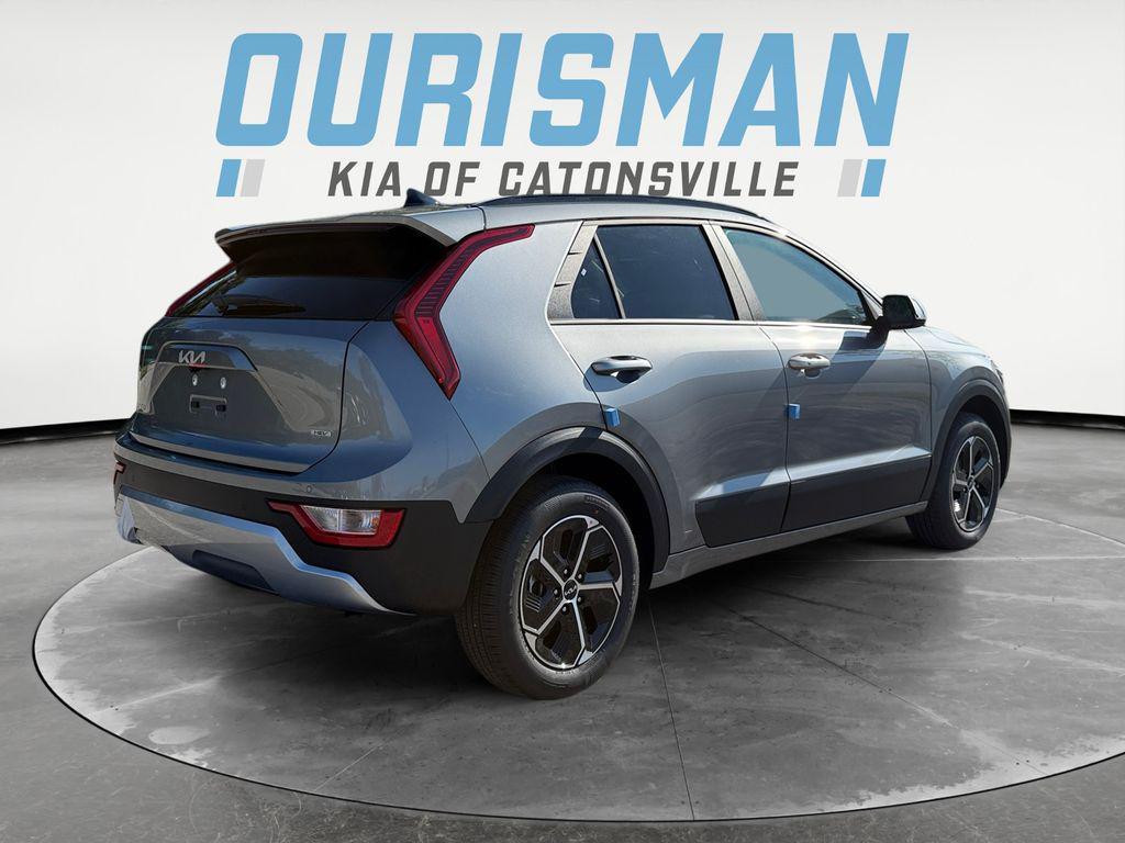 new 2025 Kia Niro car, priced at $30,178