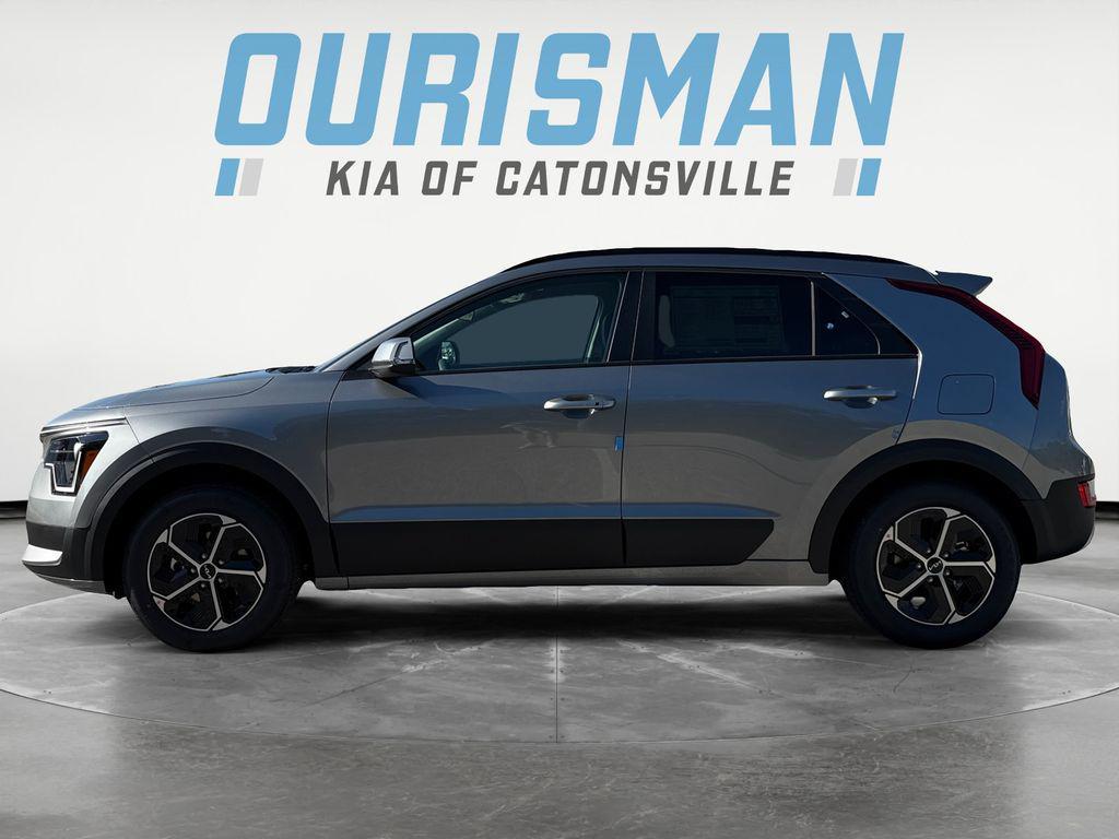 new 2025 Kia Niro car, priced at $30,178