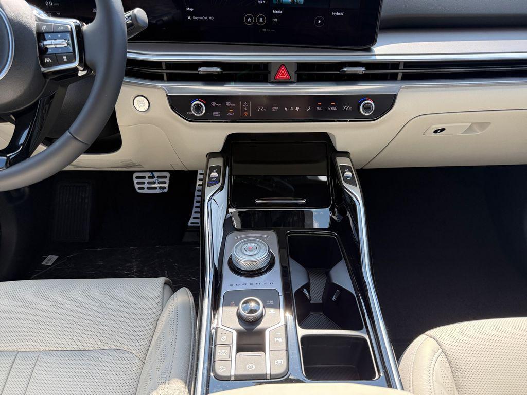 new 2025 Kia Sorento Hybrid car, priced at $40,000
