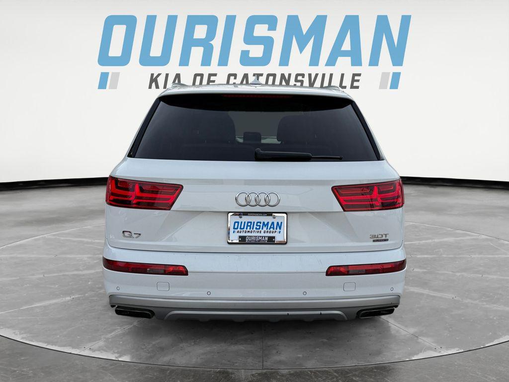 used 2018 Audi Q7 car, priced at $25,900