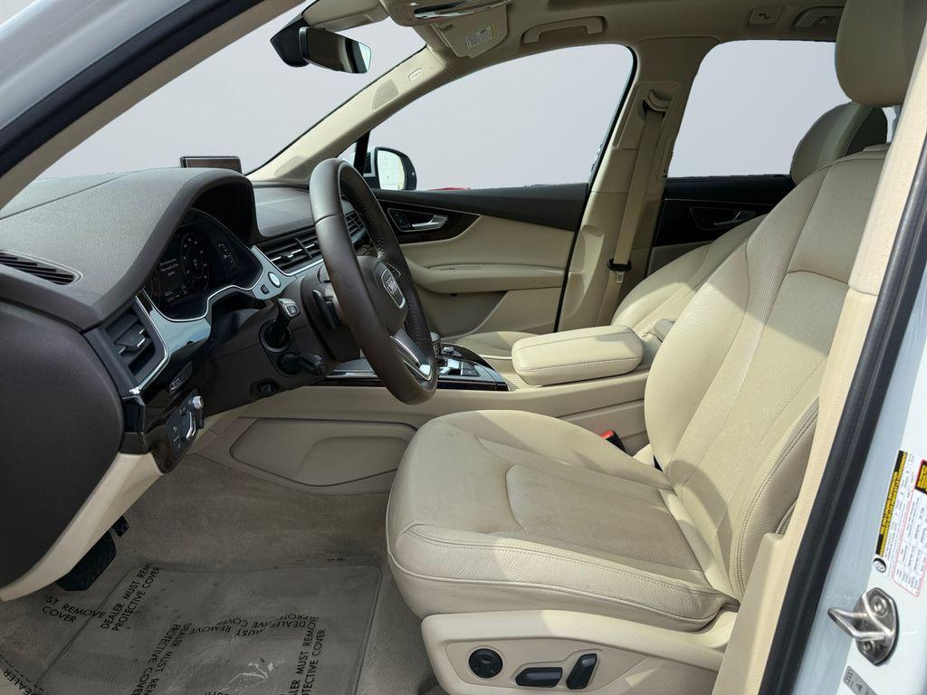 used 2018 Audi Q7 car, priced at $25,900