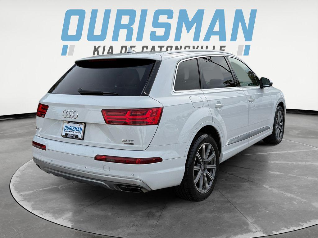 used 2018 Audi Q7 car, priced at $25,900