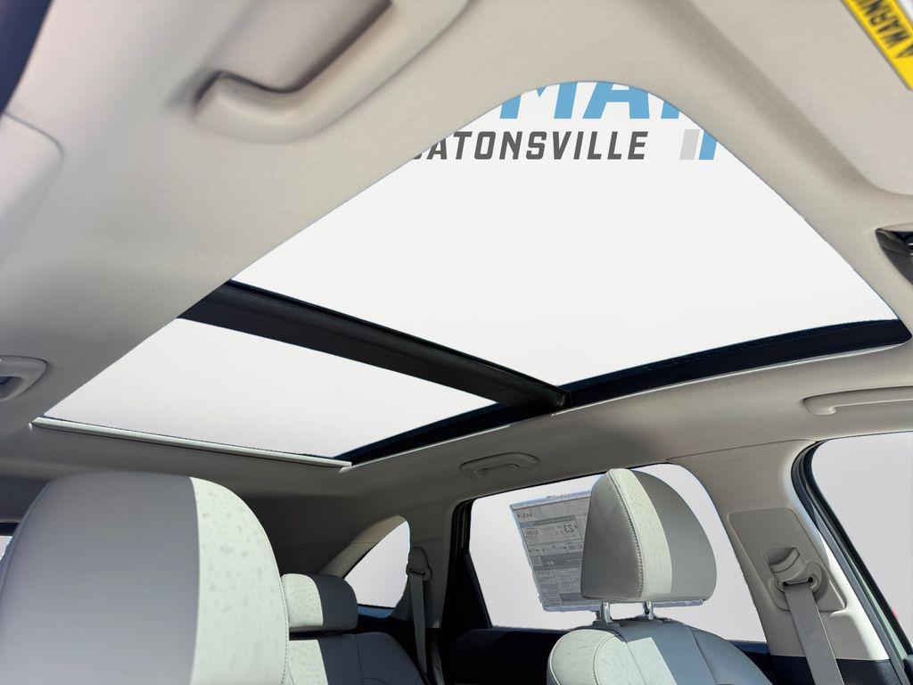 new 2025 Kia Sorento car, priced at $37,900