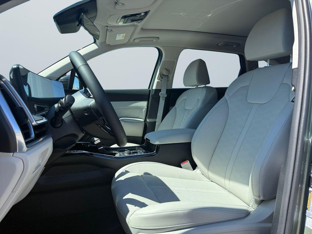new 2025 Kia Sorento car, priced at $37,900