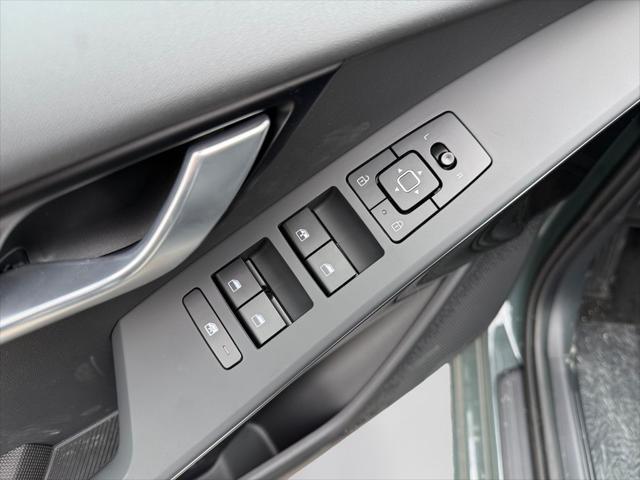 new 2025 Kia Niro car, priced at $30,086