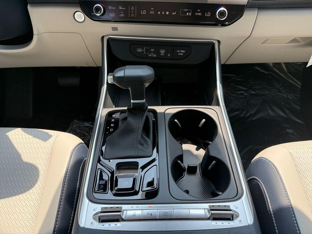 new 2026 Kia Carnival car, priced at $50,678