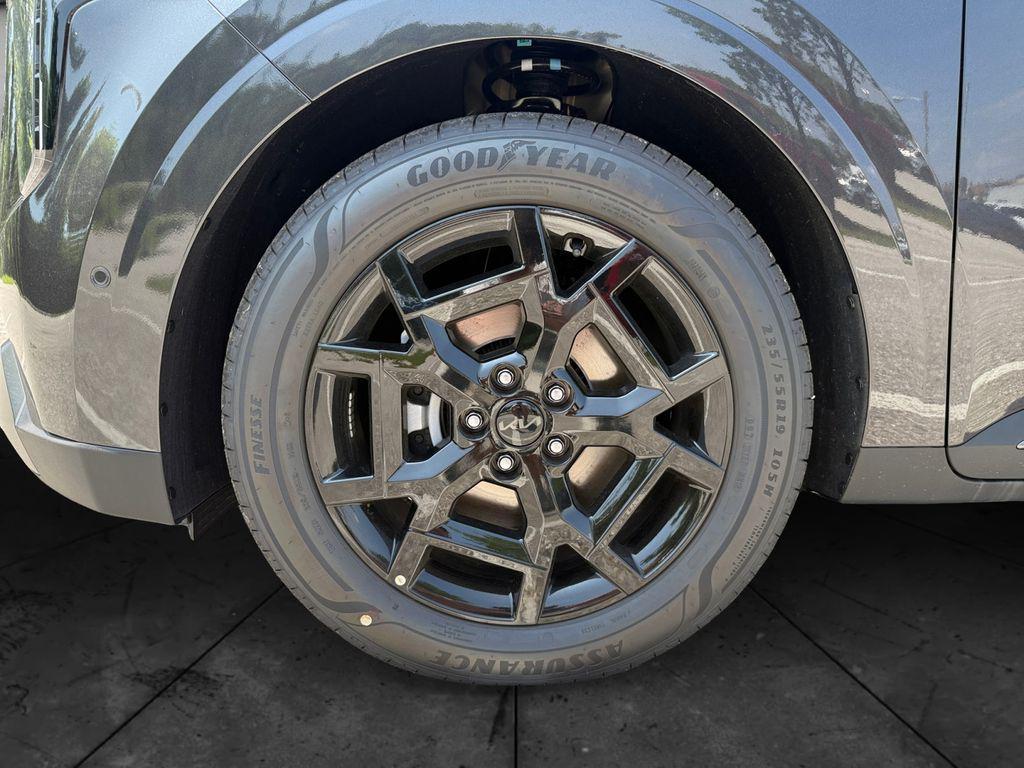 new 2026 Kia Carnival car, priced at $50,678