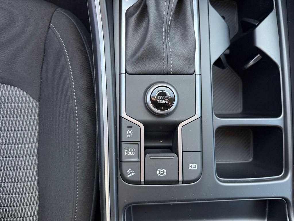 new 2026 Kia Sorento car, priced at $32,515