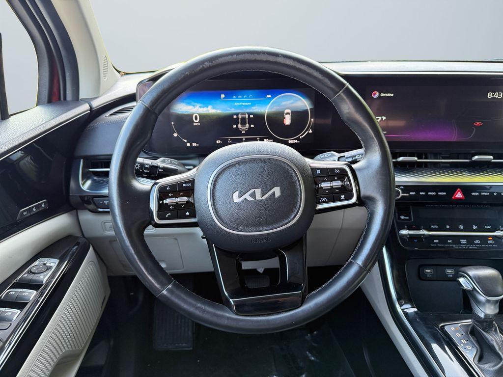 used 2022 Kia Carnival car, priced at $29,600
