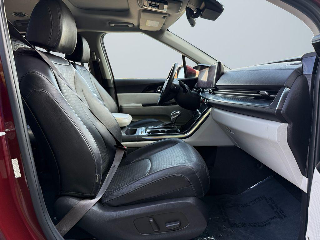 used 2022 Kia Carnival car, priced at $29,600