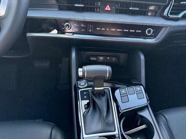 new 2025 Kia Sportage car, priced at $33,058