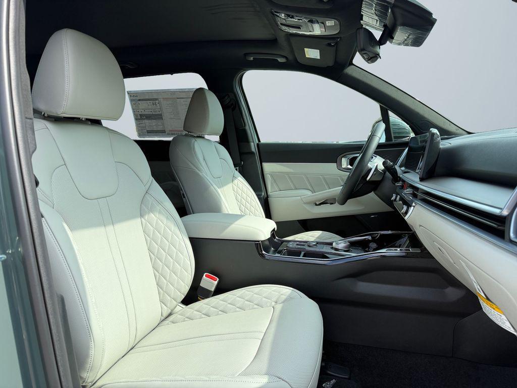 new 2025 Kia Sorento Hybrid car, priced at $40,000