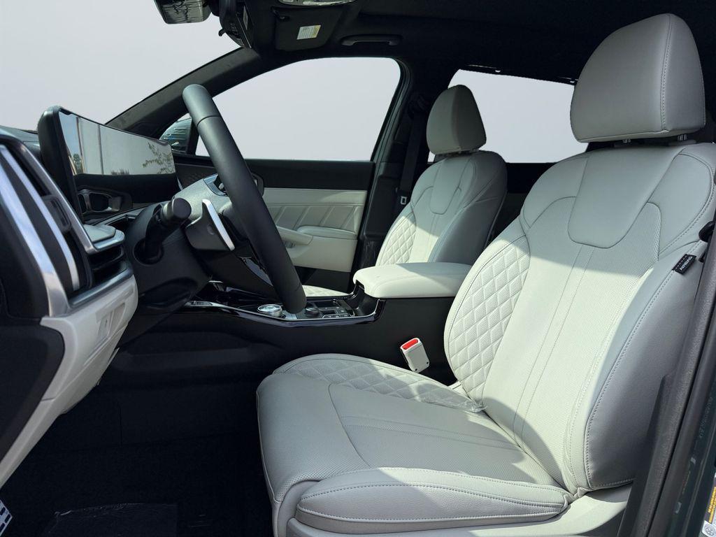 new 2025 Kia Sorento Hybrid car, priced at $40,000