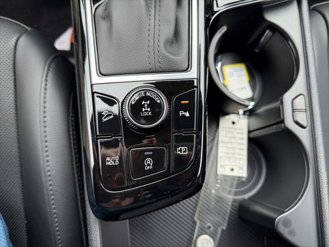 new 2025 Kia Sportage car, priced at $33,437