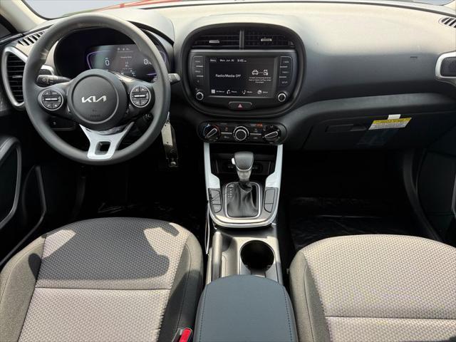 new 2025 Kia Soul car, priced at $21,658