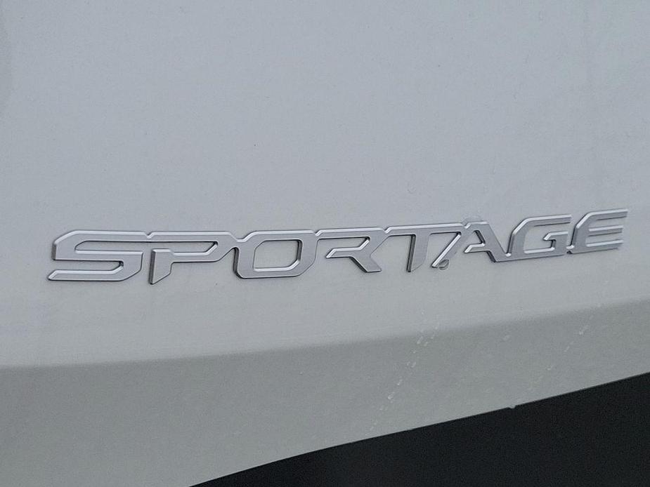 new 2024 Kia Sportage Hybrid car, priced at $32,202