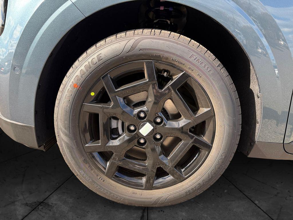 new 2026 Kia Carnival Hybrid car, priced at $49,310